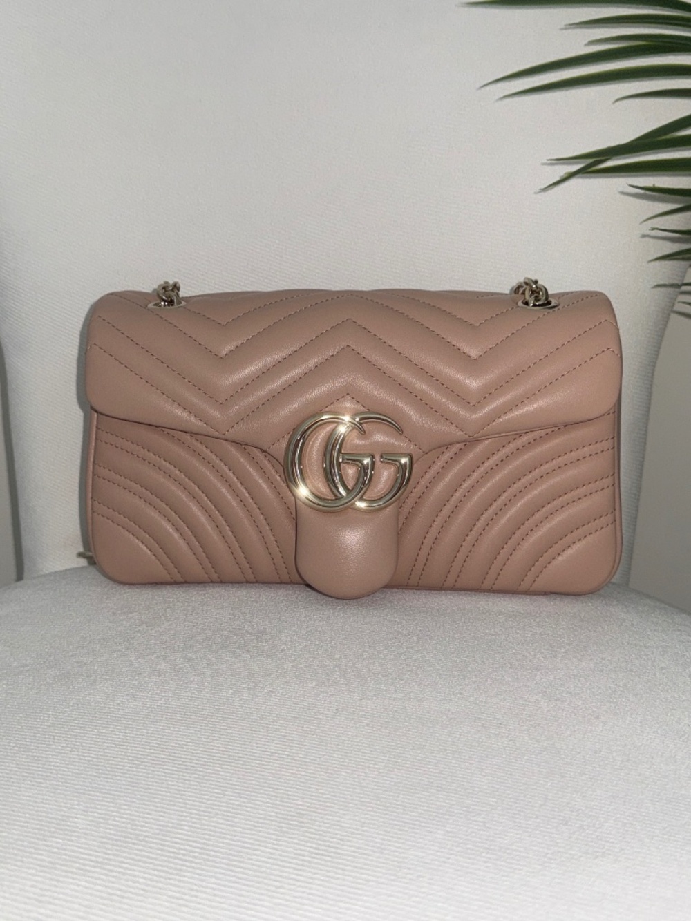2026 Gucci Beige GG Marmont Matelasse Flap Shoulder Bag